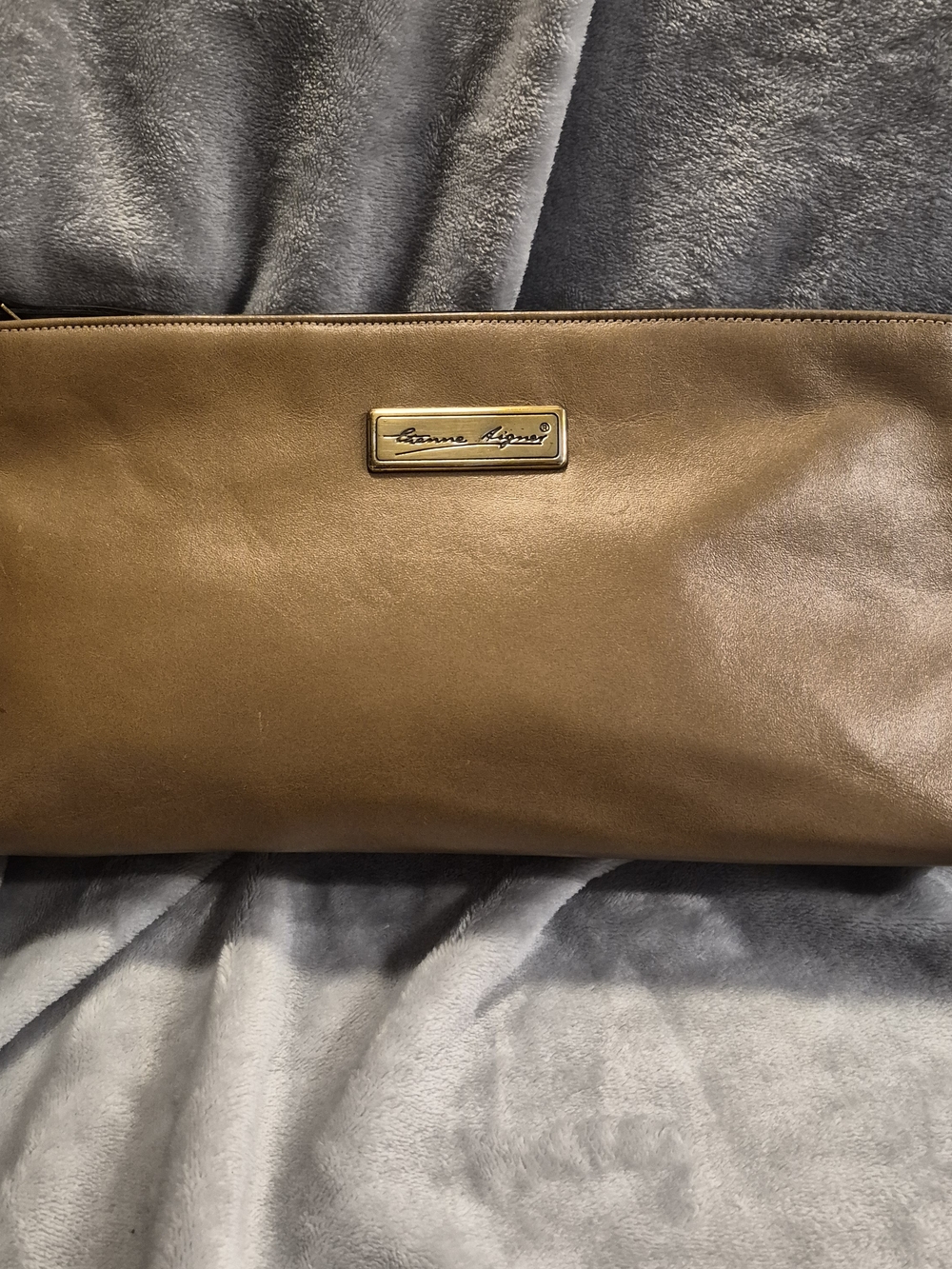 VTG Etienne Aigner Tan Leather Wristlet Clutch with Gold-Tone Logo Plaque